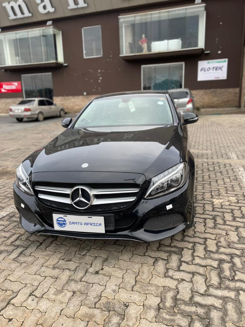 Mercedes Benz C180 2015 1800cc Black